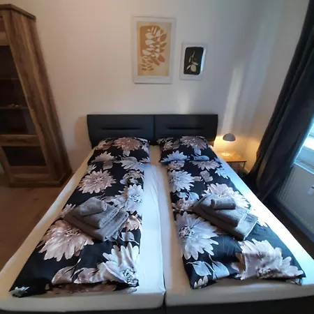 Heubi 6 2 Schlafzimmer 公寓